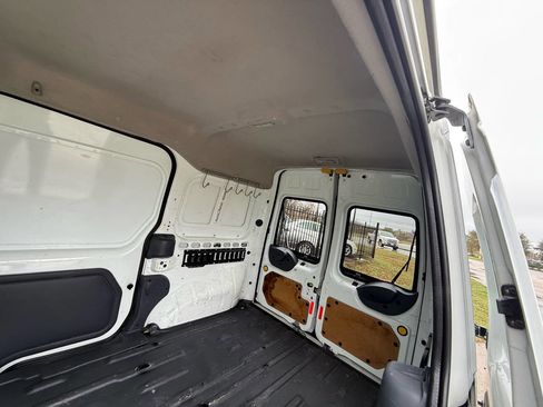Used 2013 Ford Transit Connect XLT image 21