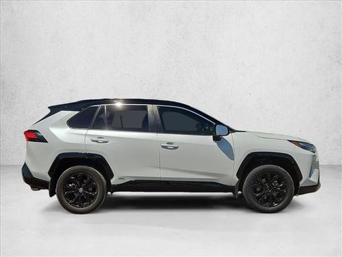 Used 2023 Toyota RAV4 XSE AWD/4WD image 4