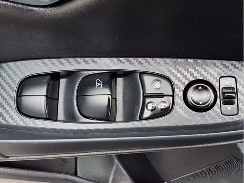 Certified 2023 Nissan Sentra SV FWD image 20