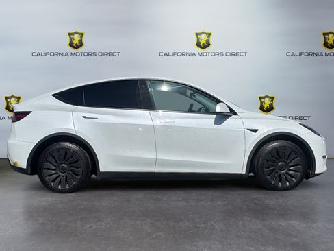 Used 2022 Tesla Model Y Long Range AWD/4WD image 6