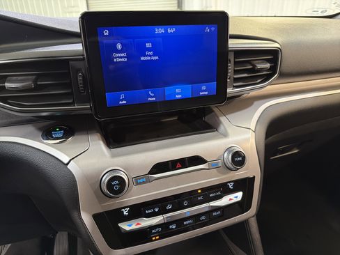 Used 2020 Ford Explorer XLT w/ Equipment Group 202A image 18