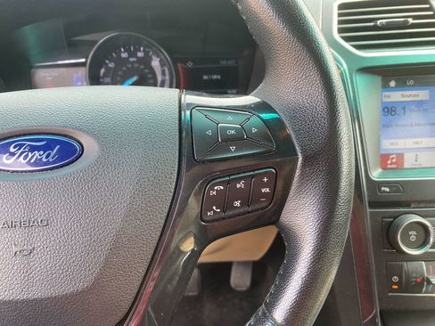 Used 2017 Ford Explorer XLT w/ Equipment Group 202A image 17