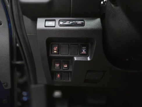 Used 2022 Nissan Frontier SV w/ SV Premium Package AWD/4WD image 31