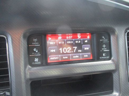 Used 2012 Dodge Charger SXT image 17