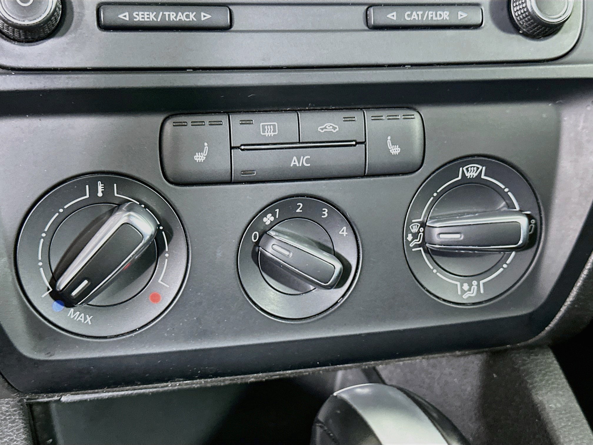 Used 2015 Volkswagen Jetta SE FWD image 22