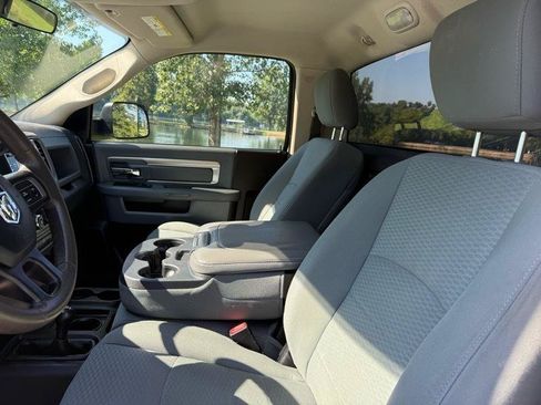 Used 2014 RAM 2500 Tradesman w/ Chrome Appearance Group AWD/4WD image 17