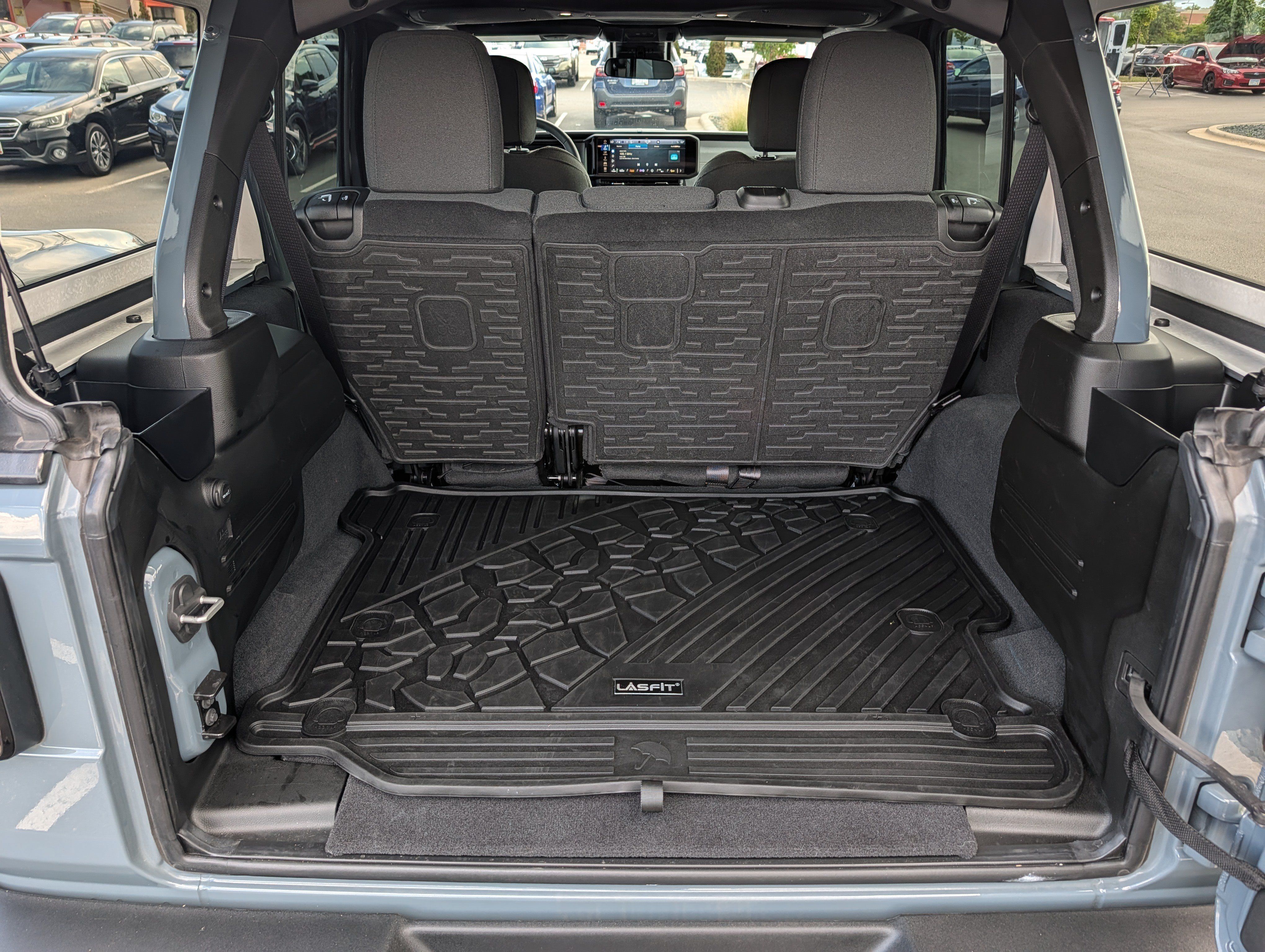 Used 2025 Jeep Wrangler Unlimited Sport AWD/4WD image 18