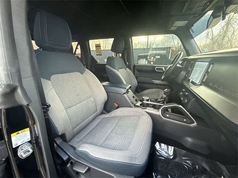 Used 2022 Ford Bronco Outer Banks image 23