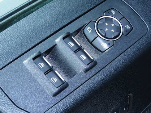 Certified 2019 Ford F150 Lariat w/ FX4 Off-Road Package image 18