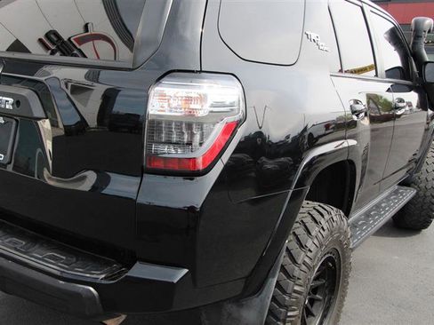 Used 2020 Toyota 4Runner TRD Off-Road AWD/4WD image 48