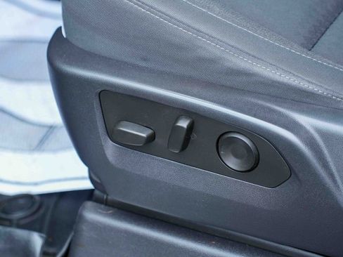 Used 2023 Chevrolet Silverado 1500 LT w/ Z71 Off-Road Package image 23