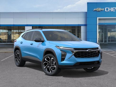 New 2026 Chevrolet Trax RS w/ Sunroof Package FWD image 8
