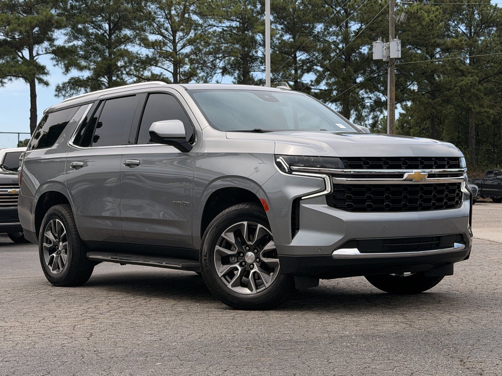 Used 2024 Chevrolet Tahoe LS w/ Driver Alert Package RWD image 2