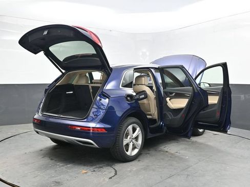 Used 2020 Audi Q5 Prestige w/ Prestige Package AWD/4WD image 54