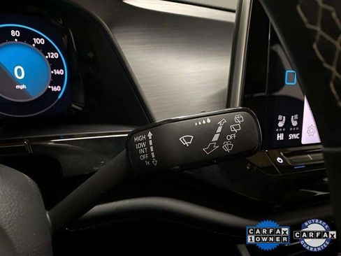 Used 2025 Volkswagen Atlas Cross Sport SE w/ Black Wheel Package image 37