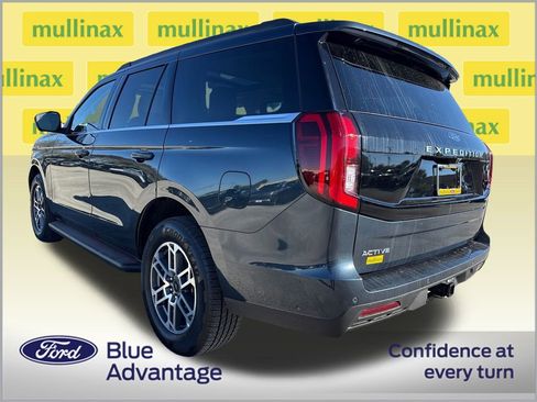 Certified 2025 Ford Expedition Active image 11