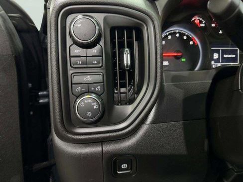 Used 2021 Chevrolet Silverado 1500 Custom Trail Boss w/ LPO, Dark Essentials Package AWD/4WD image 31