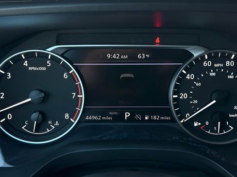 Used 2023 Nissan Rogue S image 32