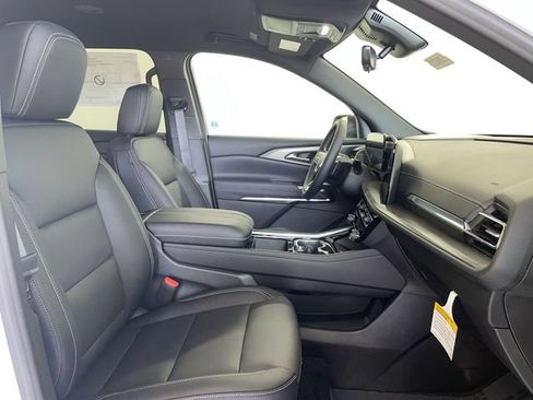 New 2026 Chevrolet Traverse LT w/ Midnight/Sport Edition AWD/4WD image 25