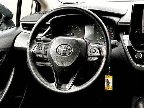 Used 2024 Toyota Corolla LE image 27
