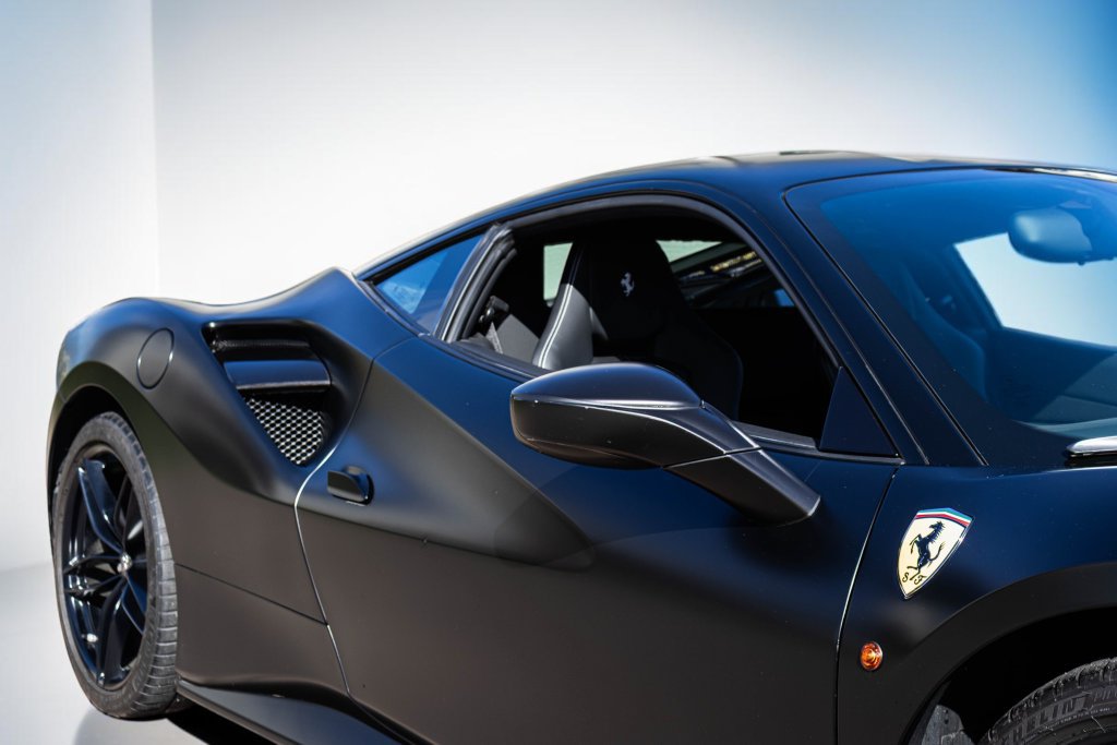 Certified 2018 Ferrari 488 GTB RWD image 15