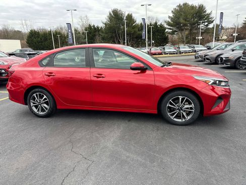 Used 2023 Kia Forte LXS w/ LXS Technology Package image 6