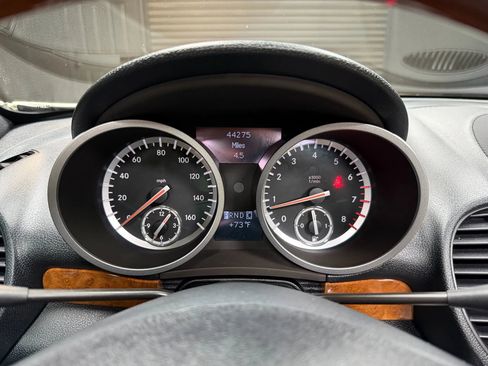 Used 2010 Mercedes-Benz SLK 300 SLK 300 Roadster 2D image 32