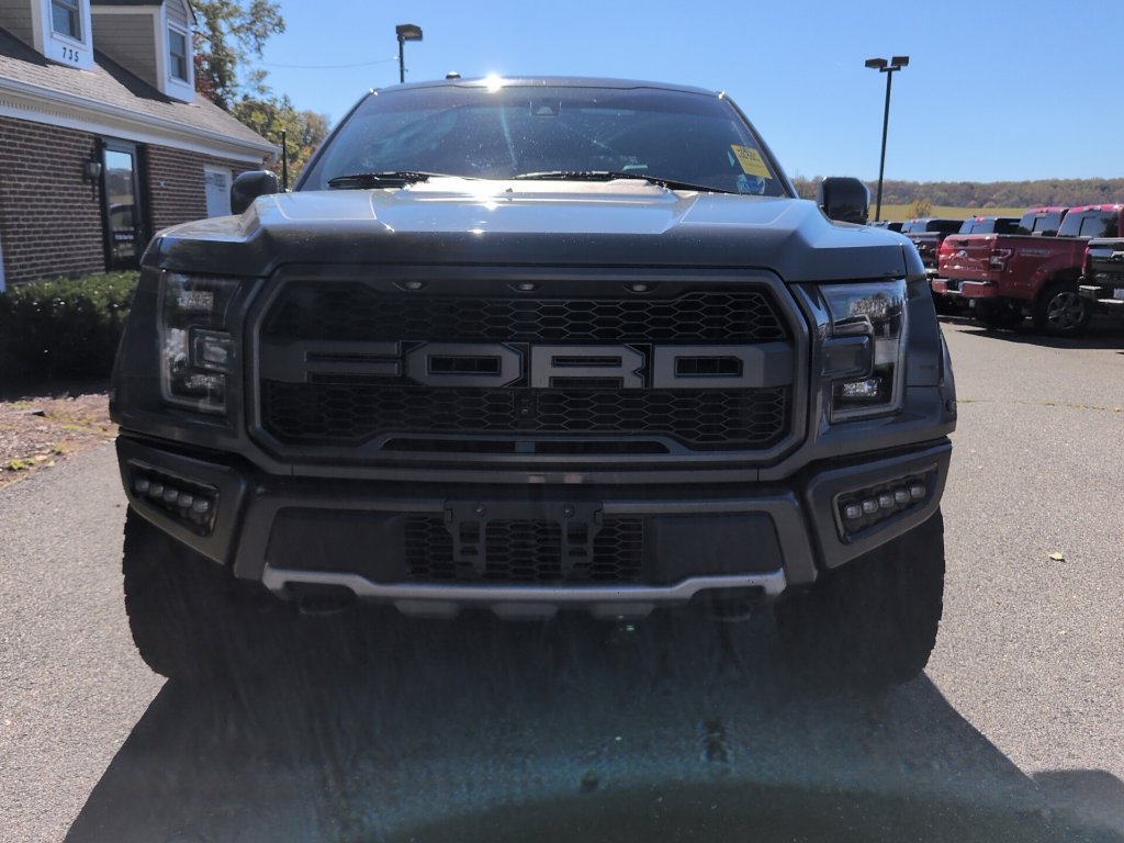 Used 2018 Ford F150 Raptor w/ Equipment Group 802A Luxury AWD/4WD image 2
