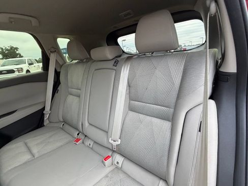 Used 2025 Nissan Rogue SV FWD image 18