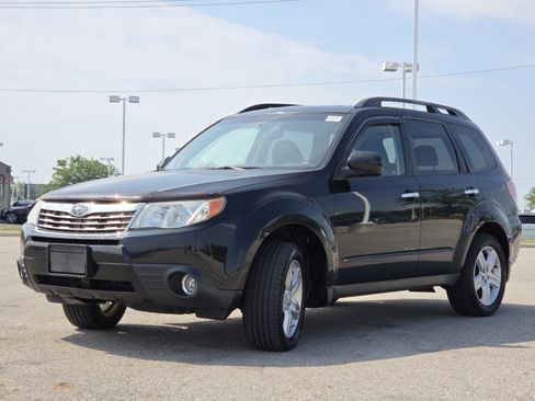 Used 2010 Subaru Forester 2.5X Limited AWD/4WD image 11