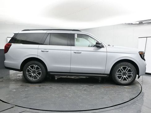New 2026 Ford Expedition Active AWD/4WD image 13