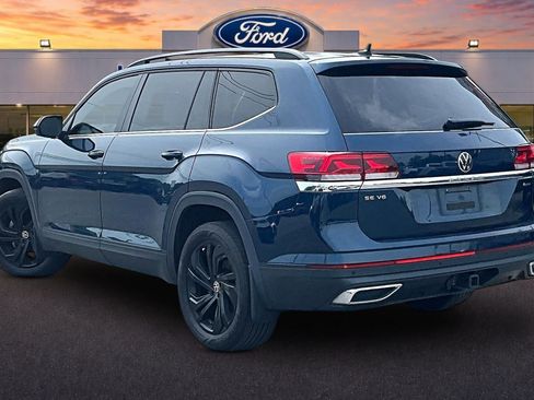 Used 2023 Volkswagen Atlas SE AWD/4WD image 2
