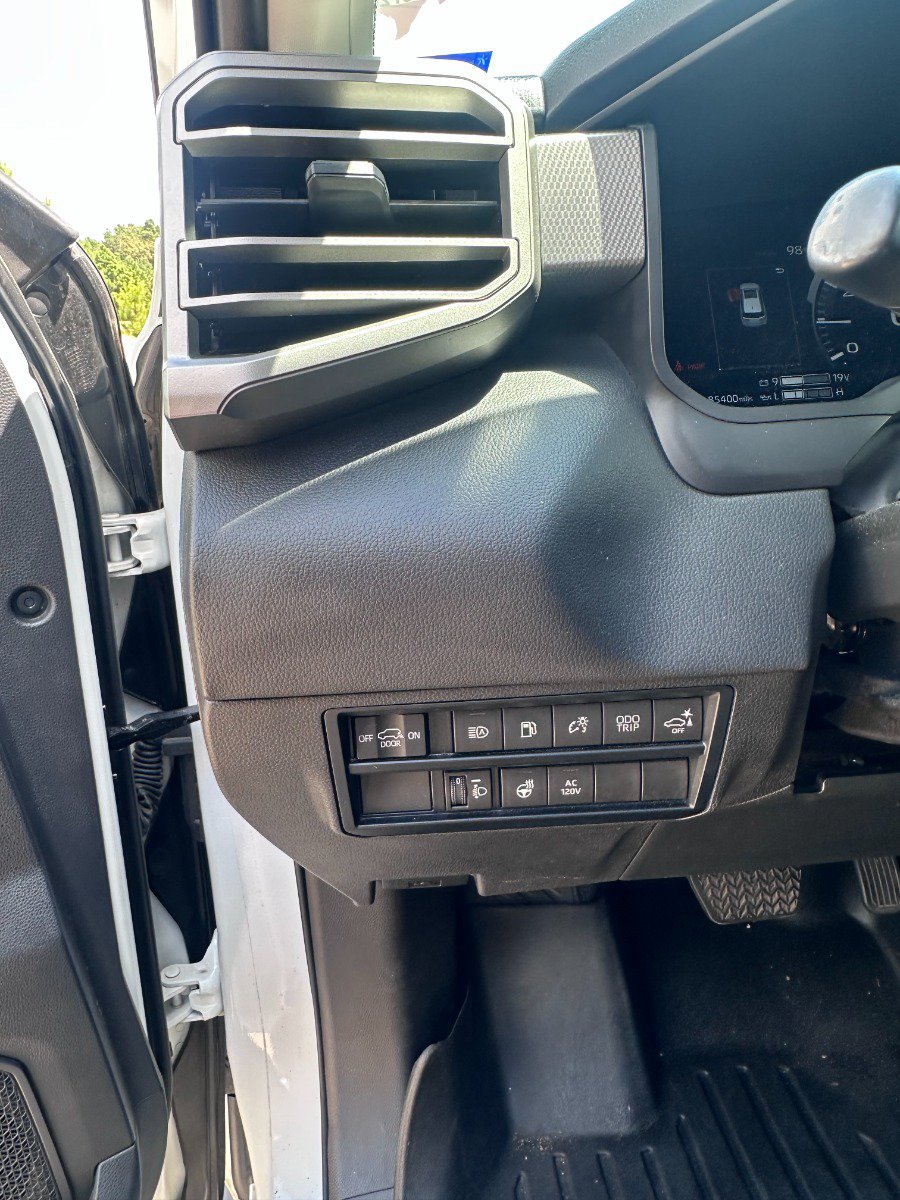 Used 2024 Toyota Sequoia Limited AWD/4WD image 7