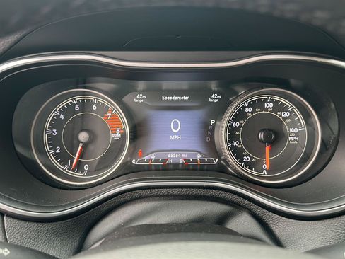 Used 2019 Jeep Cherokee Limited AWD/4WD image 32
