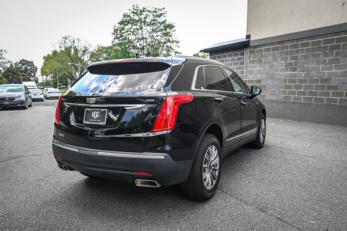 Used 2018 Cadillac XT5 Luxury w/ Driver Awareness Package FWD image 6