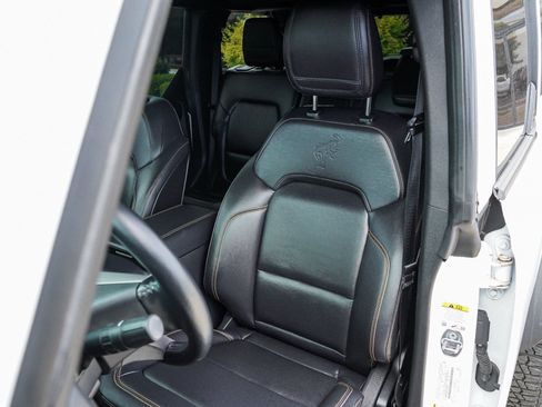 Used 2024 Ford Bronco Badlands AWD/4WD image 16