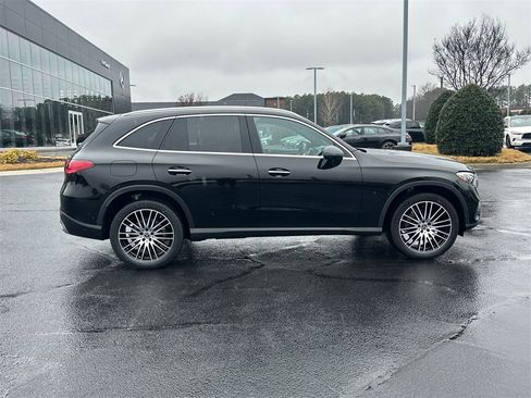 Certified 2025 Mercedes-Benz GLC 300 4MATIC image 8