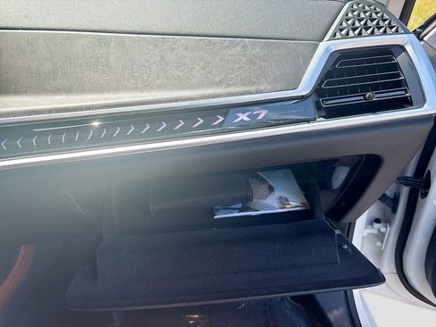 Used 2023 BMW X7 xDrive40i w/ Executive Package AWD/4WD image 32
