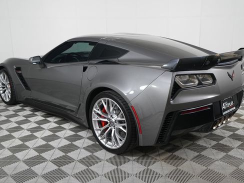 Used 2016 Chevrolet Corvette Z06 w/ 3LZ Preferred Equipment Group RWD image 9