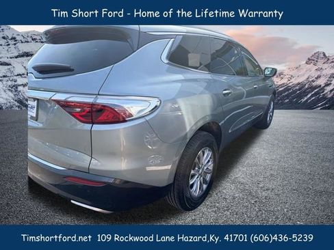 Used 2023 Buick Enclave Essence AWD/4WD image 6