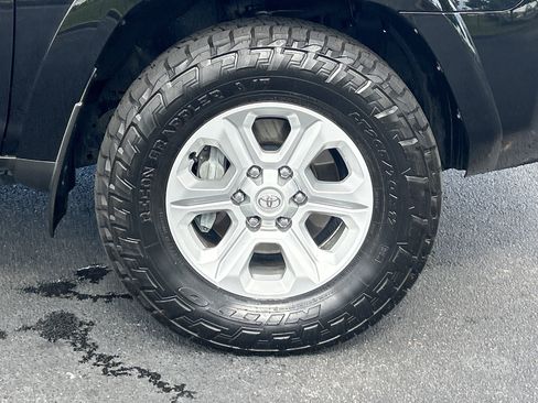 Used 2022 Toyota 4Runner SR5 RWD image 35