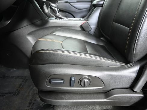 Used 2023 Chevrolet Equinox Premier AWD/4WD image 22