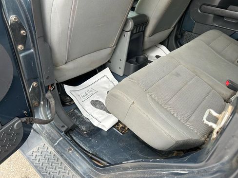 Used 2007 Jeep Wrangler Unlimited Sahara image 9