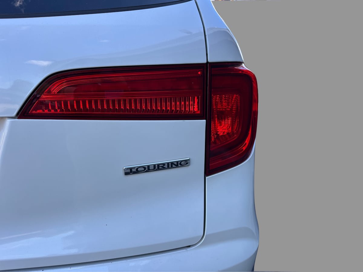 Used 2017 Honda Pilot Touring image 41