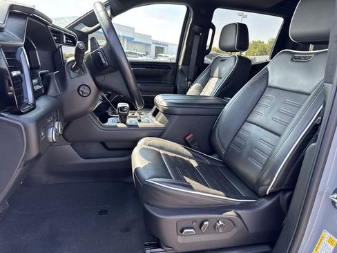 Used 2024 GMC Sierra 1500 AT4X image 11