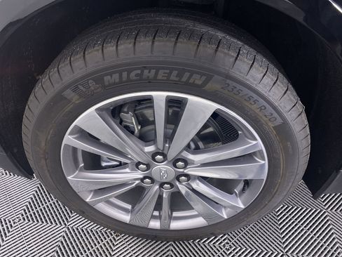 Certified 2025 Cadillac XT5 Premium Luxury image 17