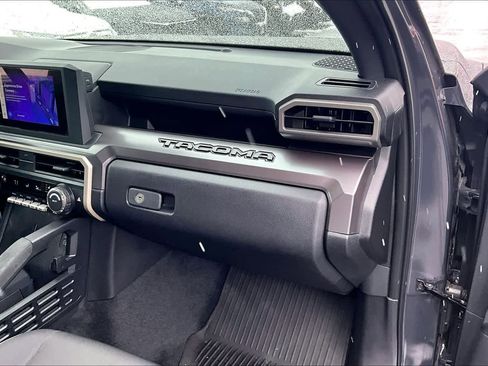 Used 2025 Toyota Tacoma TRD Off-Road image 24