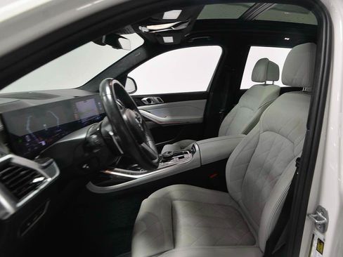 Used 2024 BMW X7 xDrive40i w/ Executive Package AWD/4WD image 8