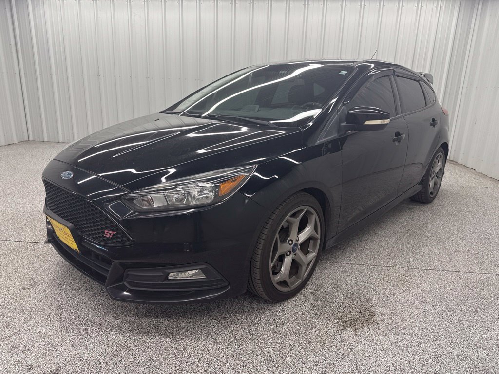 Used 2016 Ford Focus ST FWD image 3