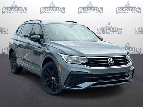Used 2022 Volkswagen Tiguan SE R-Line FWD image 1
